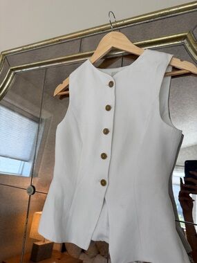 Aritzia Wilfred Vest Top